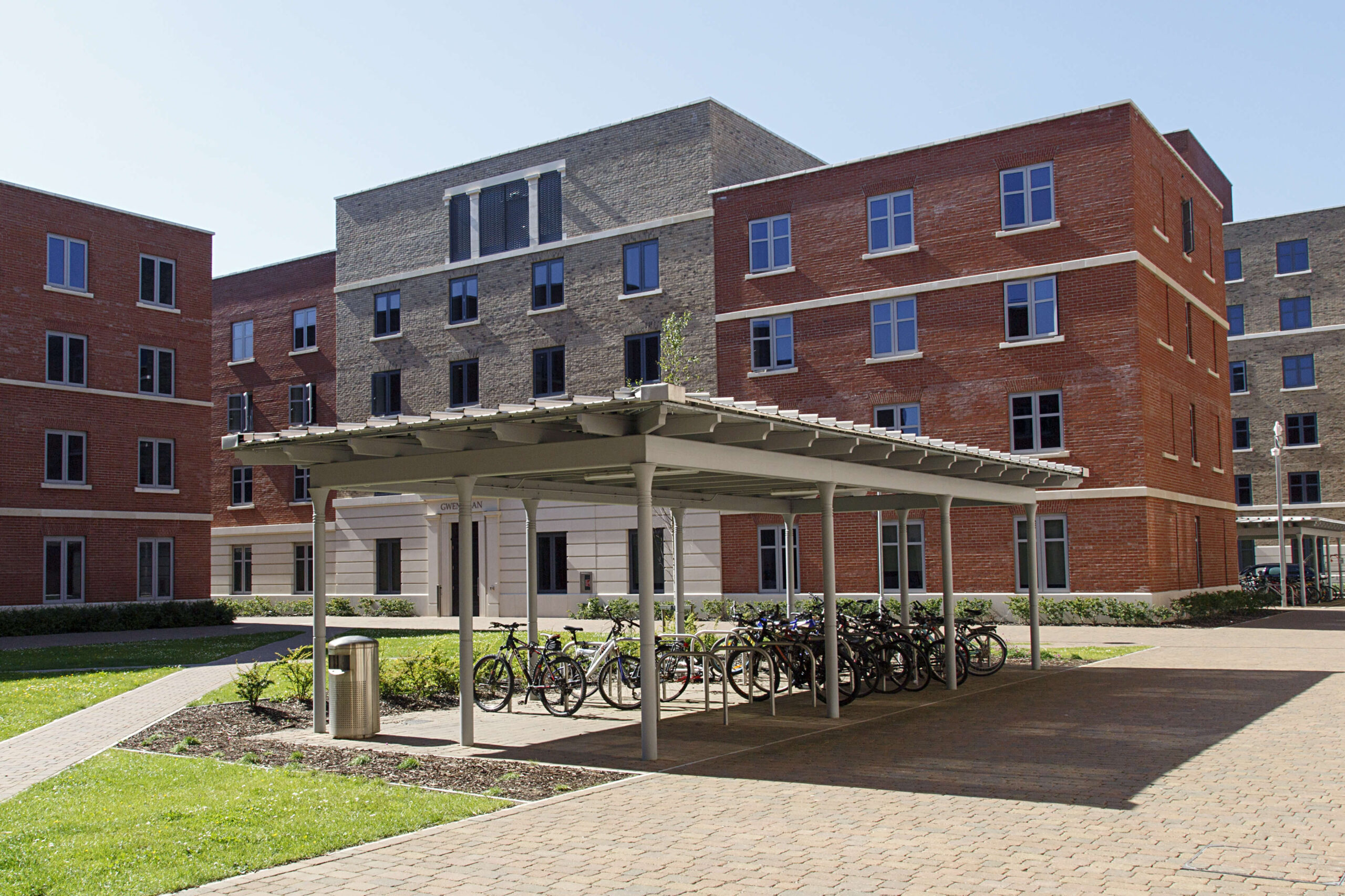 Complete commercial building